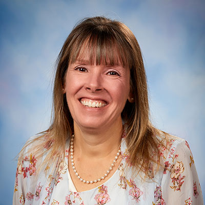 headshot of laura franks