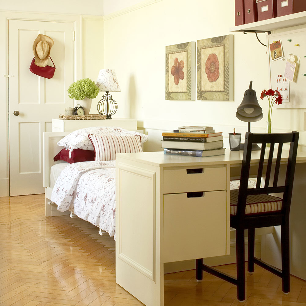 A bedroom in the Boarding School.