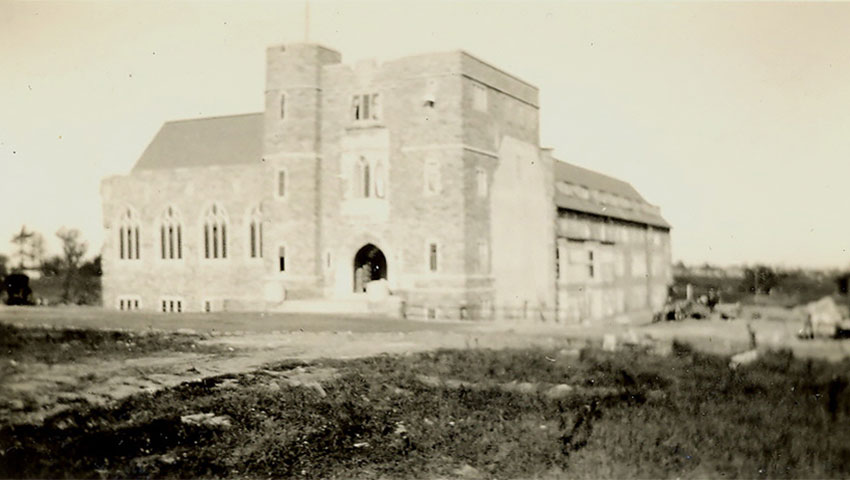 Black and white photo of Havergal's Upper School building in 1926.