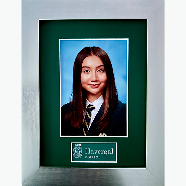 Student portrait in a Havegal photo frame.