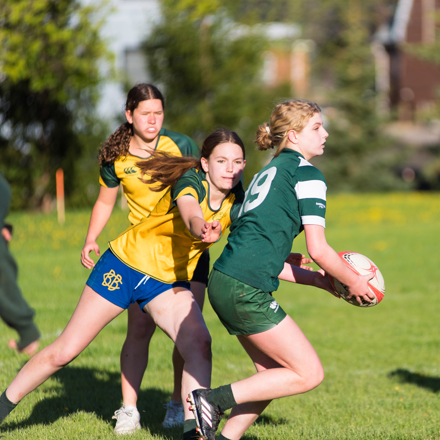 U20 Rugby team playing.
