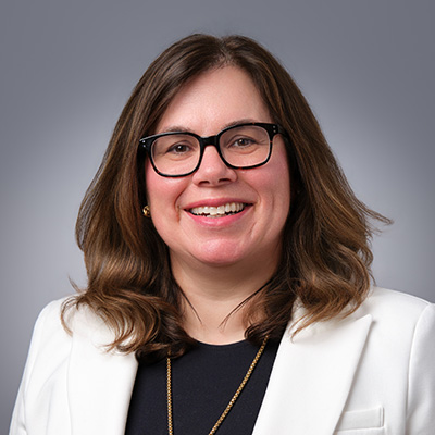 Headshot of Kate Horton.