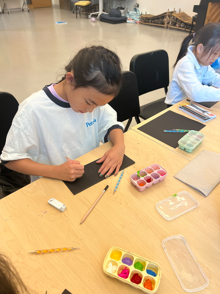 Students making art.