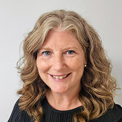 Ashli MacInnis headshot