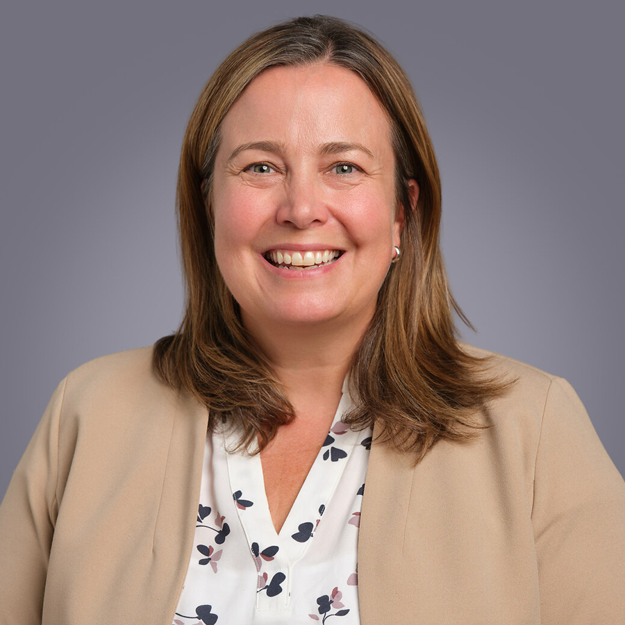 Headshot of Julie Girvan